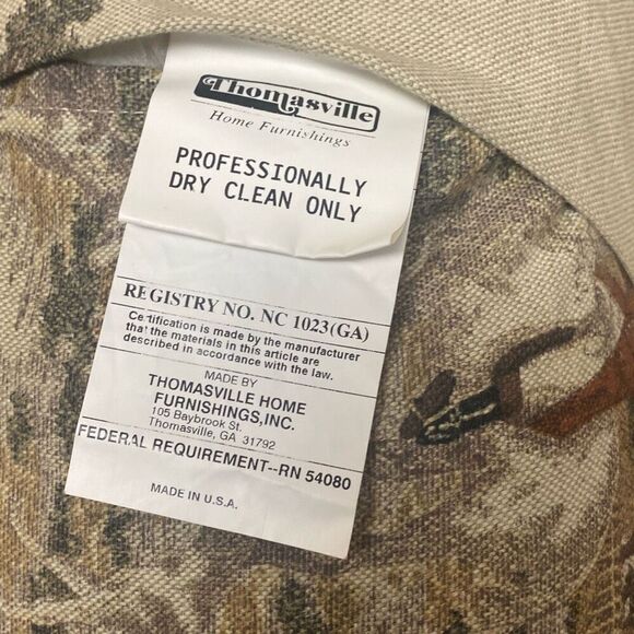 VTG Pillows 2 pcs Fox Hunt Dogs Hounds Horses Equestrian Thomasville Made in USA - Picture 4 of 5